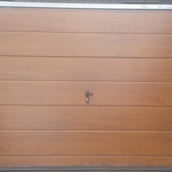 Brama uchylne z panela z pianą poliuretanową 3