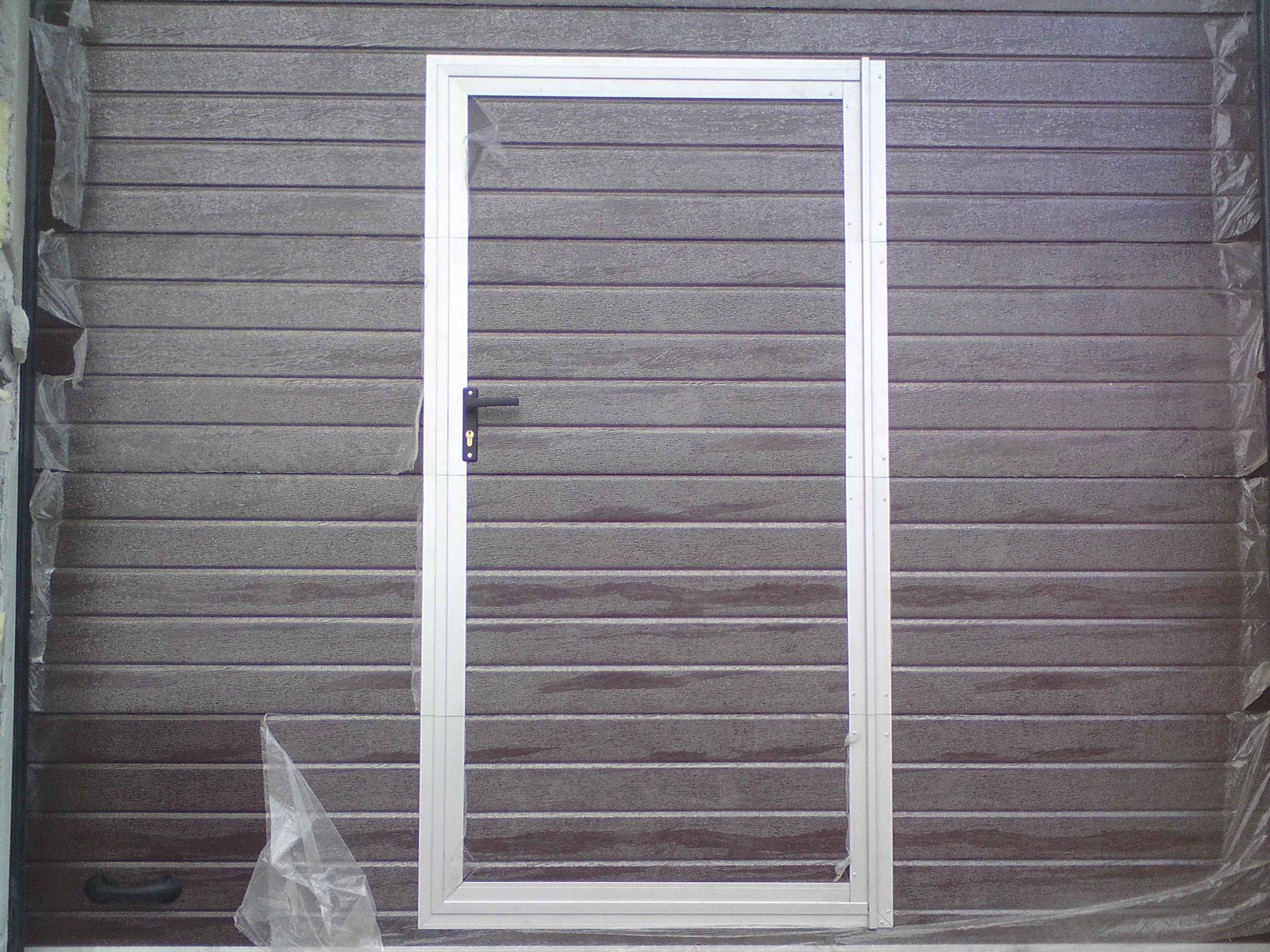 Brama segmentowa z panela z pianą poliuretanową 7