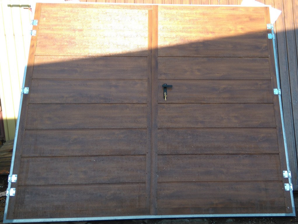 Brama dwuskrzydłowa z panela z pianą poliuretanową 10