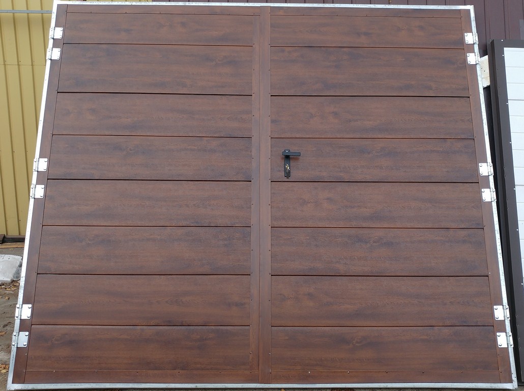Brama dwuskrzydłowa z panela z pianą poliuretanową 12